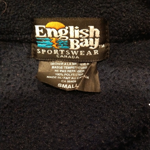 English bay fleece S blue Canada made measurement good condition native embroide - Picture 7 of 11